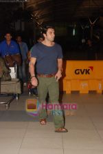 Sohail Khan snapped after music launch in Delhi in Airport on 7th Aug 2010 (3).JPG